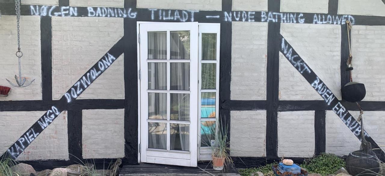 Farm61 Badehotellet I Det Midtjydske - Alder +18 Ar Tjele Luaran gambar